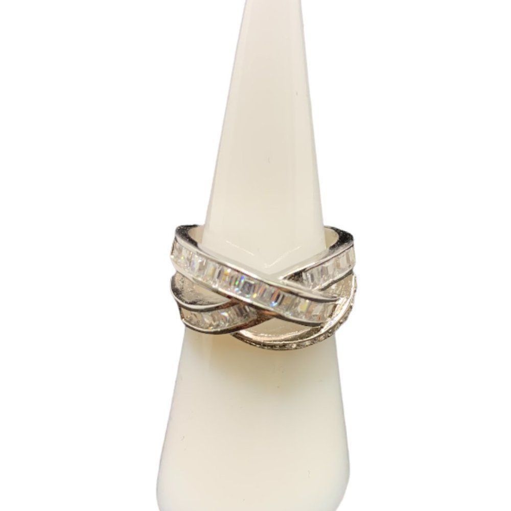 New Sterling silver 925  diagonal crisscross clear CZ ring size 6